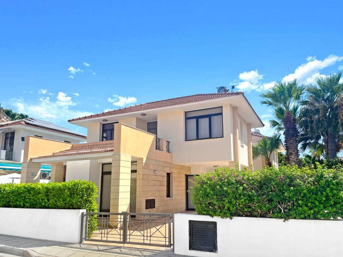 Villa Alba With Beach Access Larnaca Exterior photo
